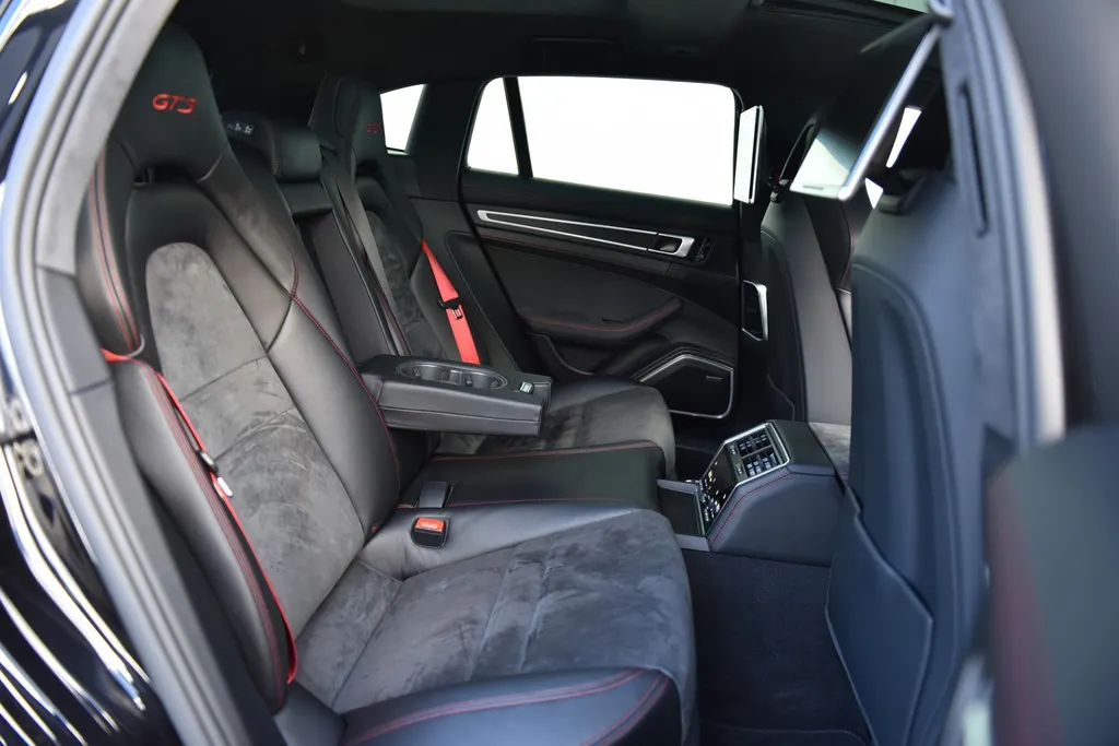 Porsche Panamera Sport Turismo 4.0 GTS