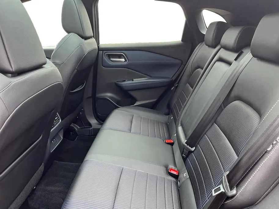 Nissan QASHQAI 1.3 MHEV Xtronic Tekna | Panoramadak | 360 camera | Carplay | Stoel- en stuurverwarming