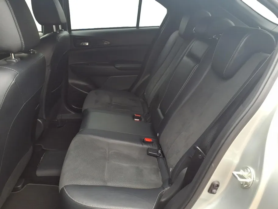 Mitsubishi Eclipse Cross 2.4 PHEV Intense+ Automaat | Navigatie | Trekhaak | Dealer onderhouden | Fabrieksganatie