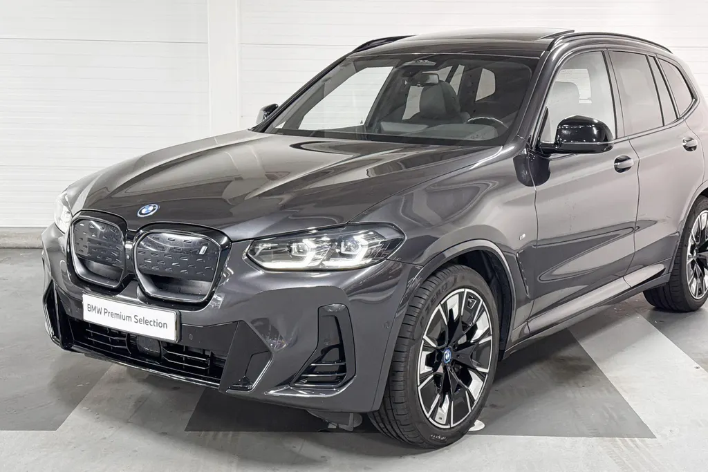 BMW iX3 High Executive