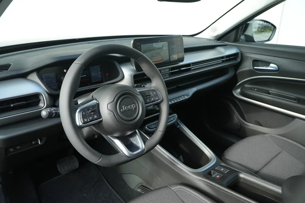 Jeep Avenger 1.2 e-Hybrid Summit | Navi | JBL | Camera | Winter | 18'