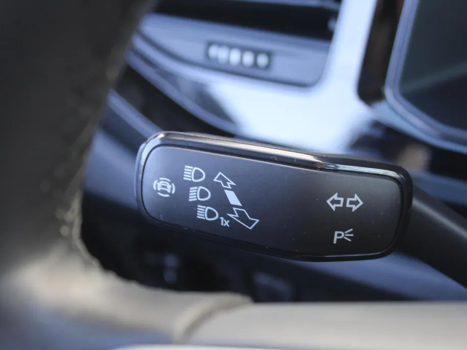 Volkswagen Taigo 1.0 TSI Life | Android Auto | Apple Carplay | All seasons | Adap. Cruise | LM Velgen | Airco |