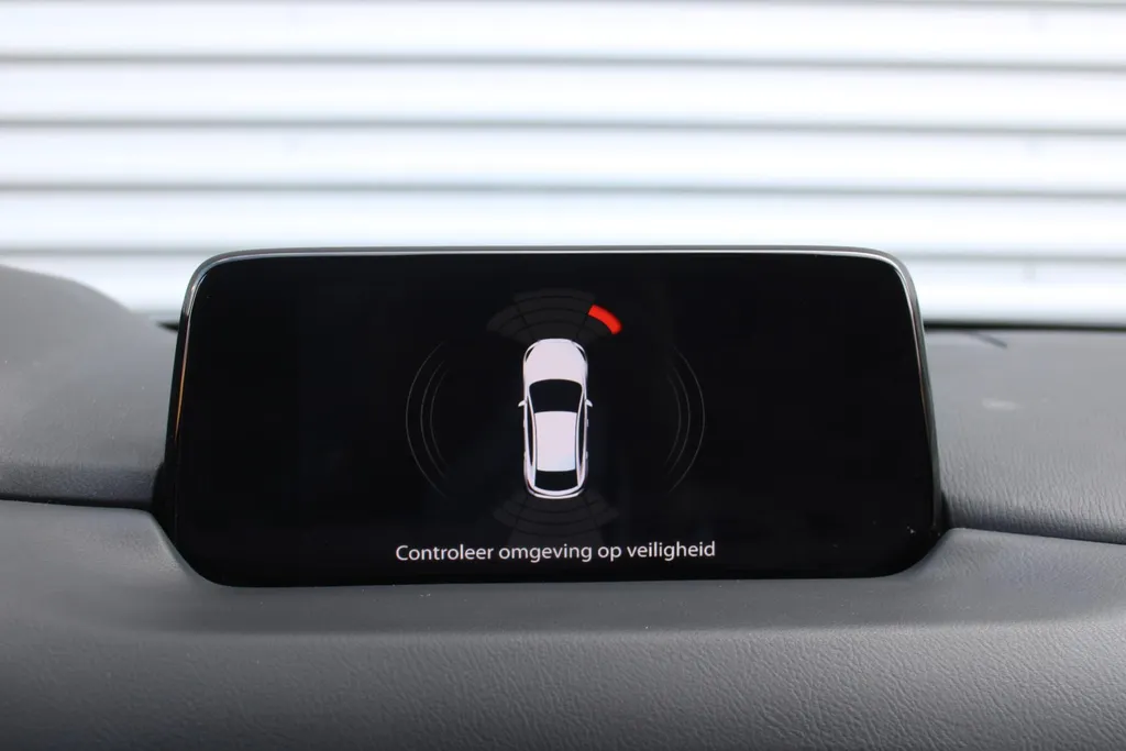 Mazda CX-5 2.0 SkyActiv-G 165 Comfort | Trekhaak | Stoel-/stuurverwarming | Dodehoek detectie | Carplay | Clima | 19' LM | Parkeersensor v+a | LED |