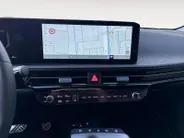 Kia EV6 GT-Line Business Edition 84 kWh | Rijdende Demo ! | Draadloos Apple Carplay / Android Auto | Navigatiesysteem | Elektrisch Verstelbare voorstoelen | Licht + Regensensor | Stoelverwarming+ Stoelkoeling  | Stuurverwarming | Elektrisch Bedienbare Achterklep 
