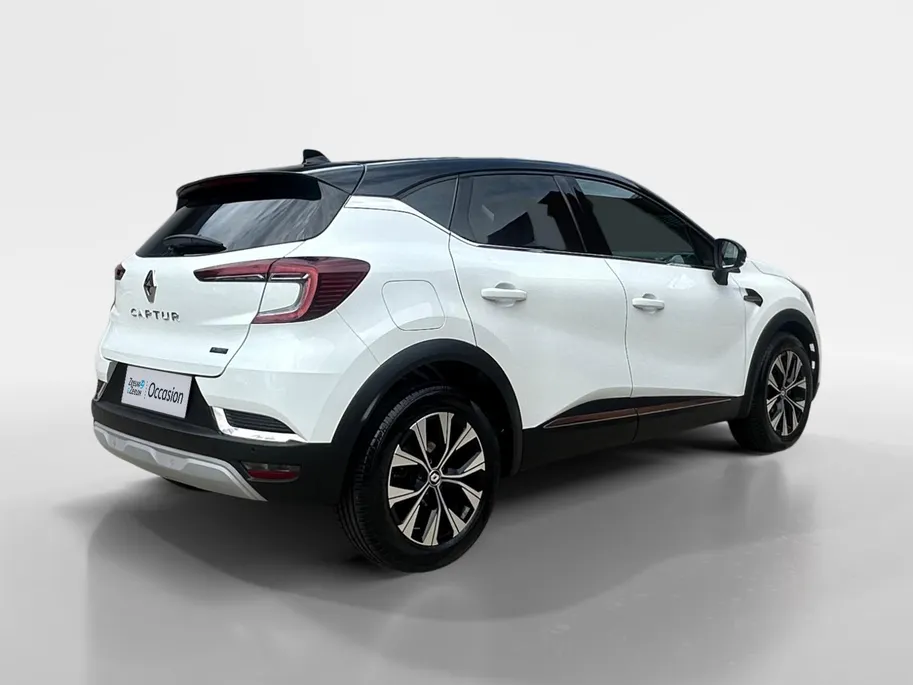Renault Captur 1.6 E-Tech Hybrid 145 Intens | Automaat | Apple Carplay & Android Auto | Camera | Parkeersensoren | LMV | Cruise & Climate Control | 12 Maanden BOVAG Garantie