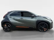 Toyota Aygo X 1.0 VVT-i MT Limited | Apple Carplay & Android Auto | Stoelverwarming | JBL Audio | Camera | Parkeersensoren | LMV | Cruise & Climate Control | Dealer Onderhouden | 12 Maanden BOVAG Garantie