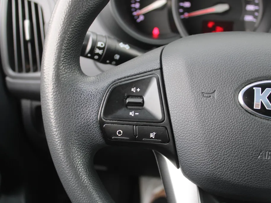 Kia Rio 1.2 CVVT ComfortLine 15' LM | Airco | Dealeronderhouden | Trekhaak afneembaar | Bluetooth |