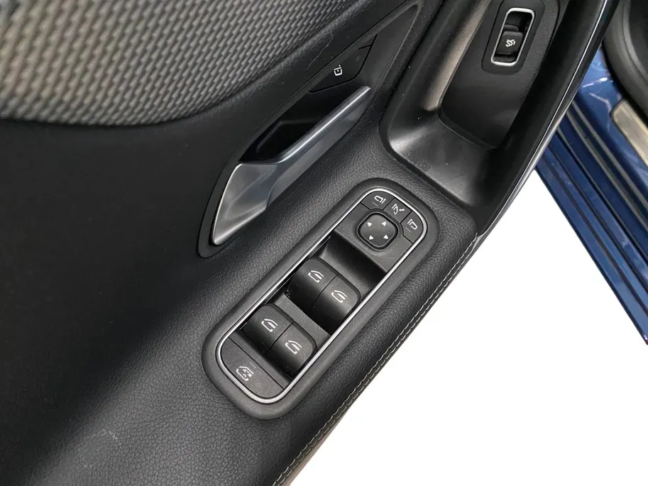 Mercedes-Benz A-Klasse 180 ADVANTAGE | AUTOMAAT | APPLE CARPLAY | NL-AUTO |