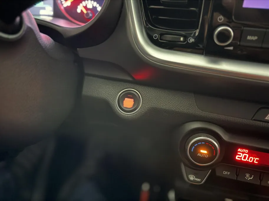 Kia Stonic 1.0 T-GDi 120pk DCT7 DynamicPlusLine | All-Seasonbanden | Apple Carplay/Android Auto