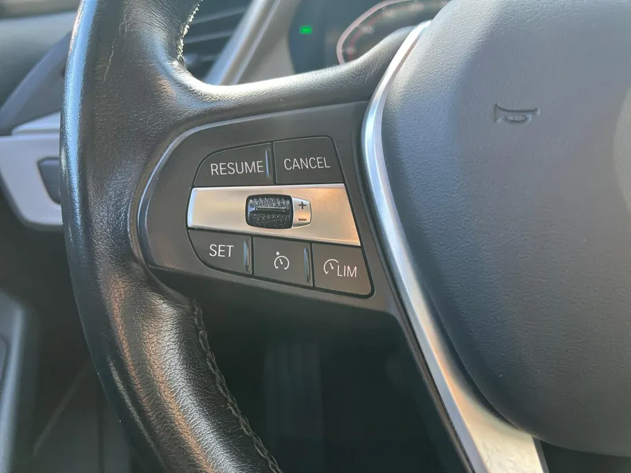 BMW 1 Serie 116i Introduction Edition 1e eigenaar | 18' M Sport velgen | Carplay | Cruise Control | Navi | Parkeersensoren | Digitale Cockpit | Etc.