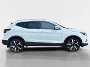 Nissan QASHQAI 1.3 DIG-T Tekna | Elektrische bestuurderstoel | Garantie t/m 2029 | Trekhaak | 360 graden camera | Automaat