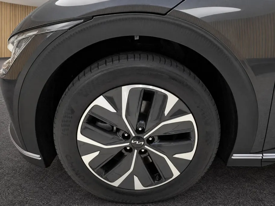 Kia EV6 Light Edition 58 kWh Dealer onderhouden | Stoel + stuurverwarming | Climate control | ACC | 800V laden | Ontzettend ruim |