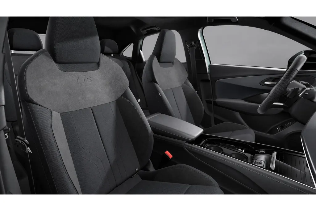 Audi Q3 Sportback 1.5 e-hybrid S edition 272 PK · Glazen panoramadak · Tech pro · Trekhaak elek. wegklapbaar