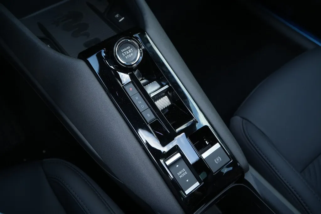 Alfa Romeo Junior 1.2 Turbo 145 PK Ibrida Speciale | Techno | Pano | Camera | Navi