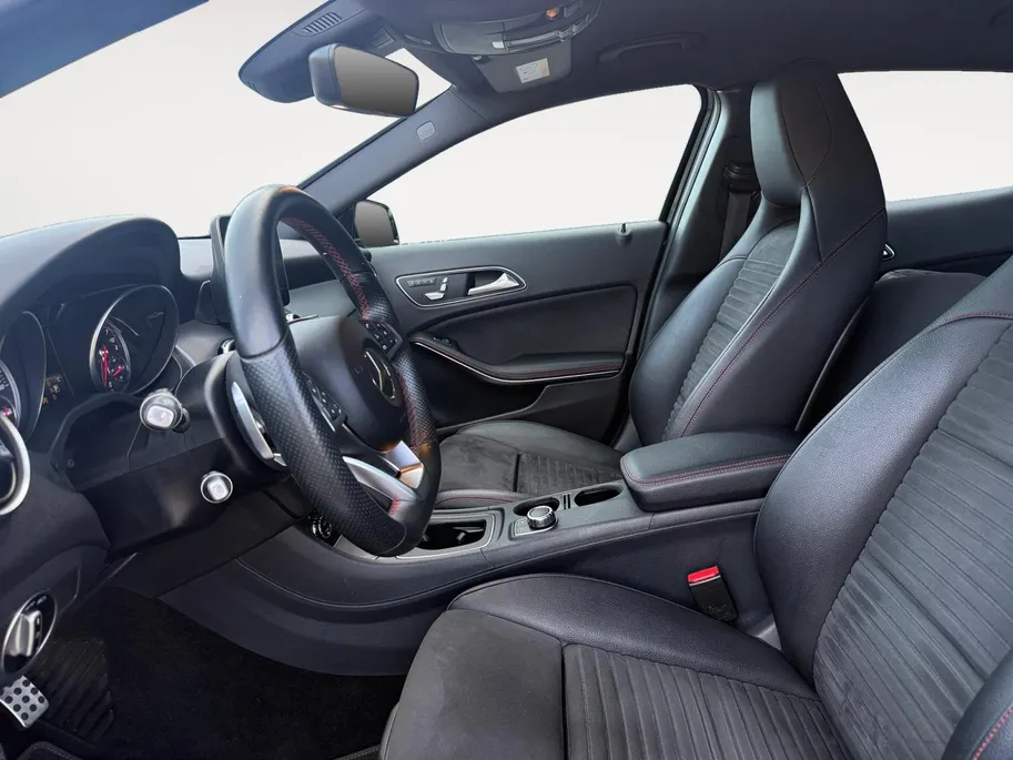 Mercedes-Benz GLA 180 Premium | Achteruitrijcamera | Elektr. Achterklep | Incl. Winterset | Elektr. Memory Seats | 12 maanden garantie! |