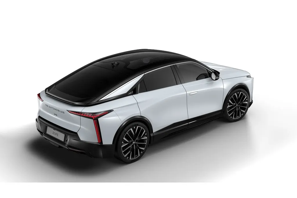 DS N°8 Pallas Black Edition