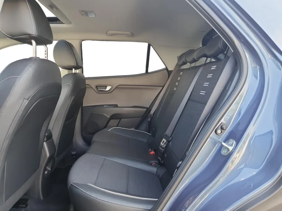 Kia Stonic 1.0 T-GDi MHEV GT-PlusLine | Stoel en stuurverwarming | Schuifdak | Dodehoek detectie | Climate control | Cruise control | Camera | Navigatie | Parkeersensoren voor en achter |