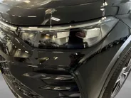 Volkswagen Tayron 1.5 272pk DSG eHybrid R-Line Edition · Panoramadak · 360 Camera · Wegklapbare Trekhaak · Black Style · 20'' Inch · Garantie t/m 17-11-2029 of 100.000km