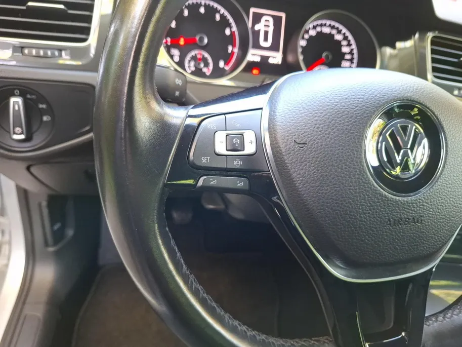 Volkswagen Golf Variant 1.0 TSI Comfortline | TREKHAAK | LM VELGEN | CLIMATE | PARKEERSENSOREN | TELEFOON |
