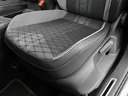 Volkswagen Tiguan 1.4 TSI eHybrid 245pk DSG R-Line Business · Camera · Dodehoeksensor · Stuur- & Stoelverwarming · Matrix LED · Keyless · 19'Velgen ·