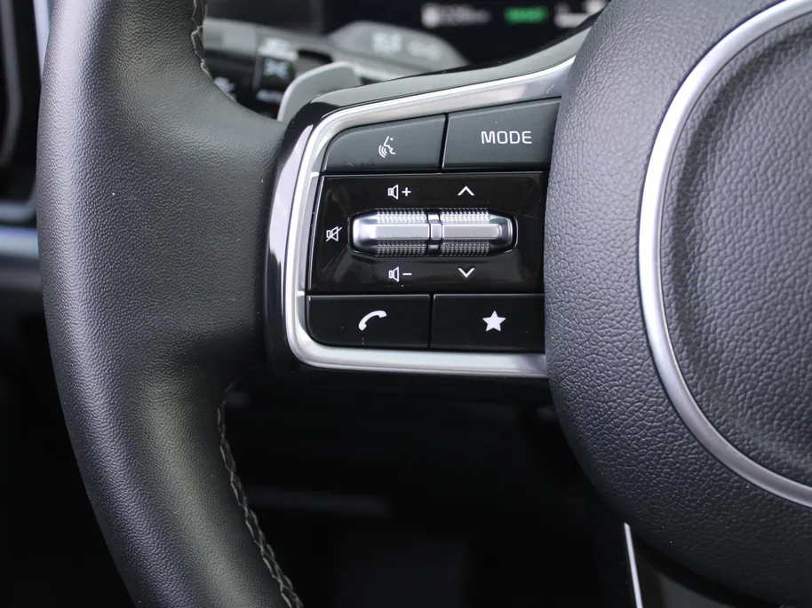 Kia Sorento 1.6 T-GDi Plug-in Hybrid 4WD ExecutiveLine 7p | Stuur-/stoelverwarming + ventilatie | Schuifdak | Leer | 360 Camera | Elek. stoelverst. | HUD | LED | 19' LM |