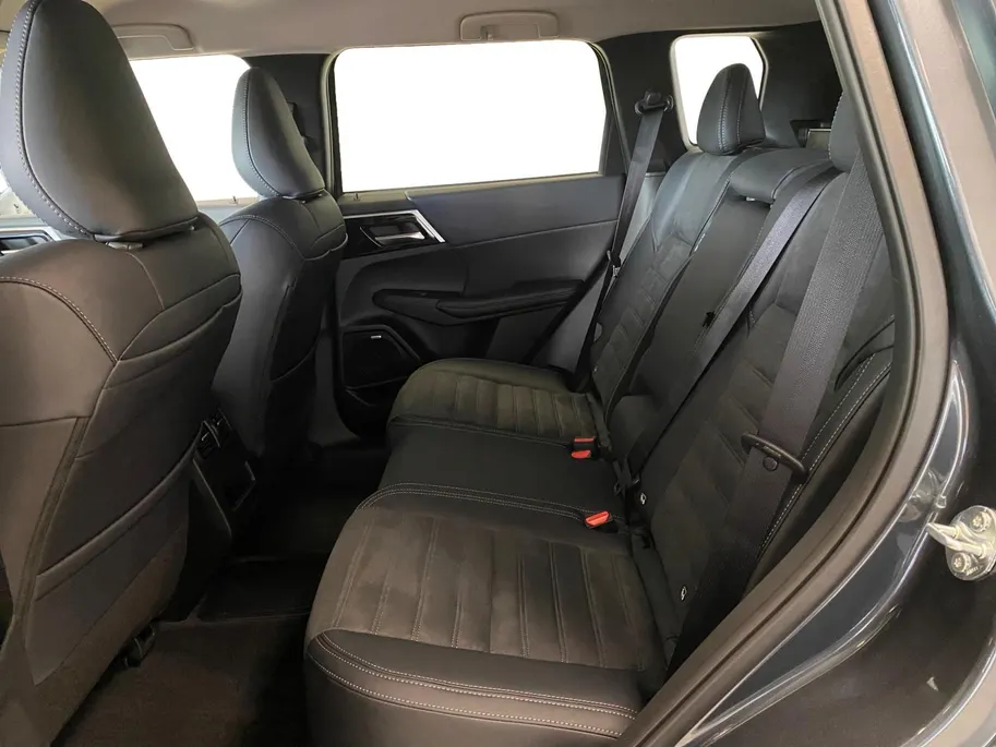 Mitsubishi Outlander 2.4 PHEV Intense+ | 5.000 EURO KORTING | SNEL LEVERBAAR | 8 JAAR GARANTIE |