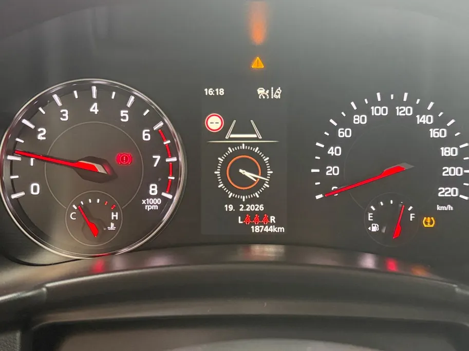Suzuki Swift 1.2 Style Smart Hybrid 82PK | Navgiatie | Climate Control| Camera| Stoel verwarming| Metallic lak| 4 seizoen banden| Keyless start | Parkeer sensoren