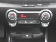 Kia Stonic 1.0 T-GDi MHEV DynamicPlusLine | Trekhaak | 15' LM | Clima | Cruise | Navi | Camera | LED | Keyless | 1e eigenaar |