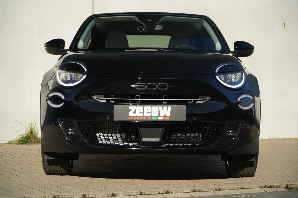 Fiat 600e La Prima 54 kWh | Leder | Navi | Camera | Carplay | 18'