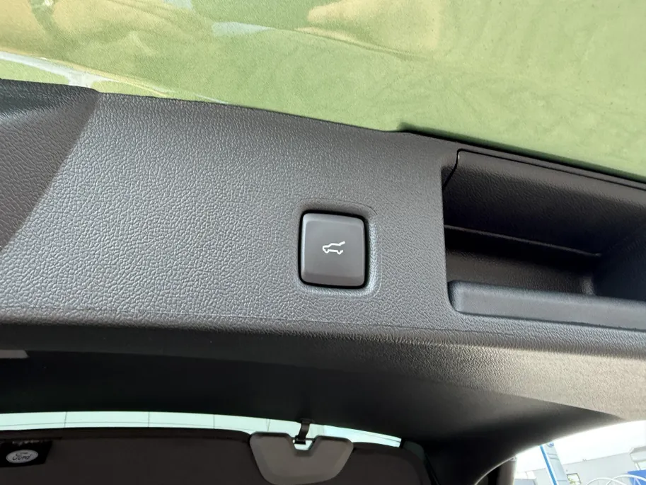 Ford Kuga 2.5 PHEV ST-Line X 243 PK | Wegklapbare trekhaak | AGR voorstoelen | BLIS | NIEUW UIT VOORRAAD