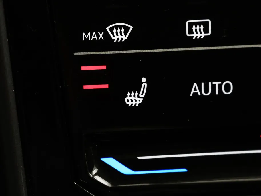 Volkswagen T-Cross 1.0 TSI 110pk DSG Style · Camera · Dodehoeksensor · Keyless · Stoelverwarming · ACC · 18'Velgen ·