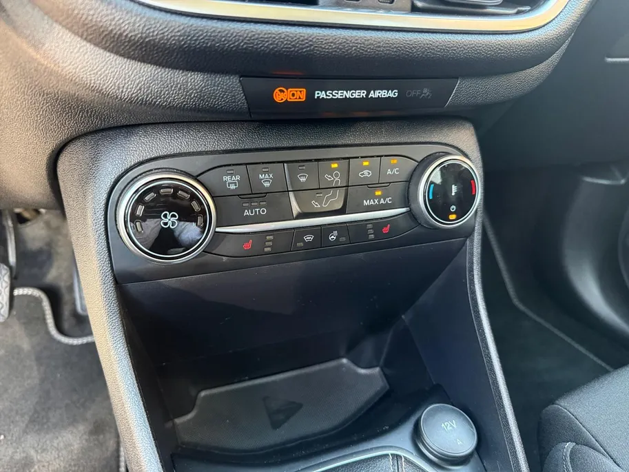 Ford Fiesta 1.0 EcoBoost Hybrid Titanium | NL Auto | Winter Pack | Comfort Pack | Apple Carplay & Android Auto | Cruise Control | PDC |