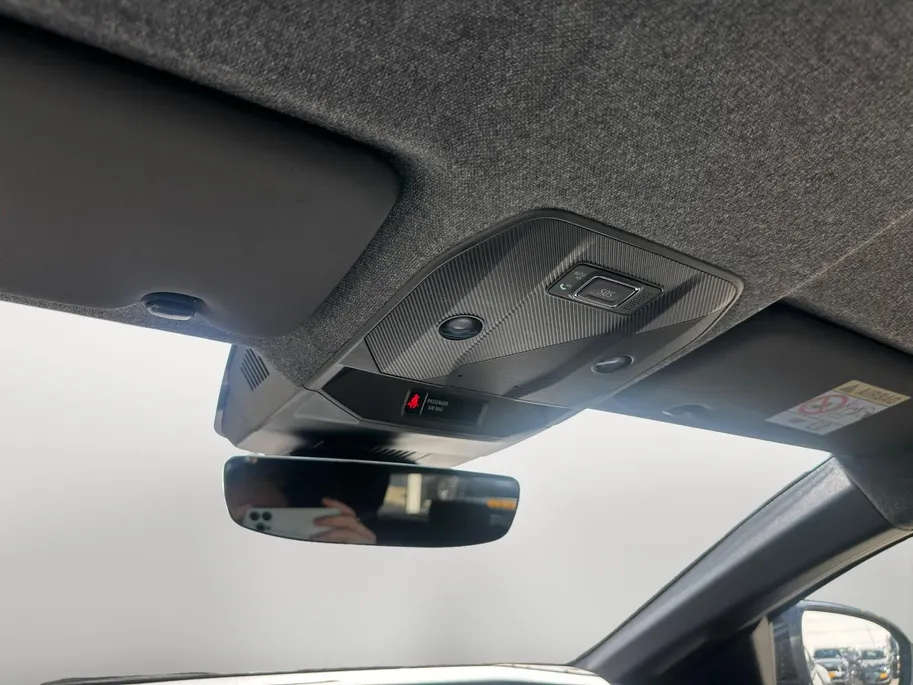 Renault Megane E-Tech comfort range iconic 60 kWh | Stuur & Stoelverwarming | Elektrische Stoelverstelling | Sfeerverlichting | Apple Carplay & Android Auto | Harman & Kardon Audio | Camera | Navigatie | Parkeersensoren | Rijdende Demo