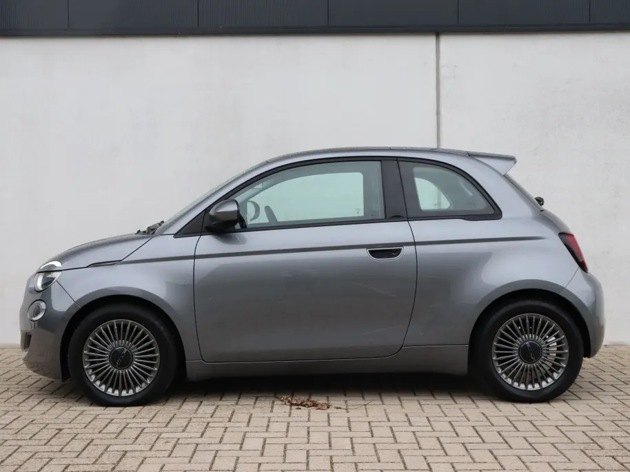 Fiat 500e Icon 42KWH | Navi | Carplay | Comfort | Pano | 16'