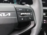 Kia EV6 Air 84 kWh | Stuur-/stoelverwarming | Camera | Cruise adapt. | Telefoonlader | Clima | Navi | 19' LM | LED | Apple Carplay/Android Auto |