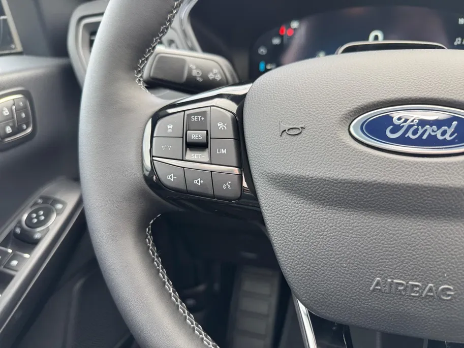 Ford Kuga 2.5 PHEV BlueCruise Edition | €4.000.- korting | Direct leverbaar | 0,99% rente | Kantel / schuifdak | Blue Cruise | 20inch velgen