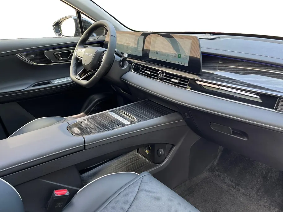 Omoda 5 EV Premium 61 kWh | Nieuw uit voorraad leverbaar |360 camera | Leder | Stoelverwarming en stoelverkoeling | Carplay |