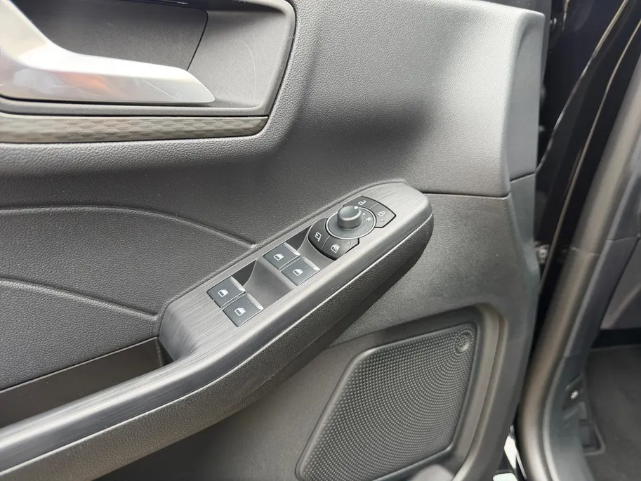 Ford Kuga 2.5 PHEV Titanium | Elek. Trekhaak | 2100 KG | Navigatie | Climate Control | Apple/Android Carplay |
