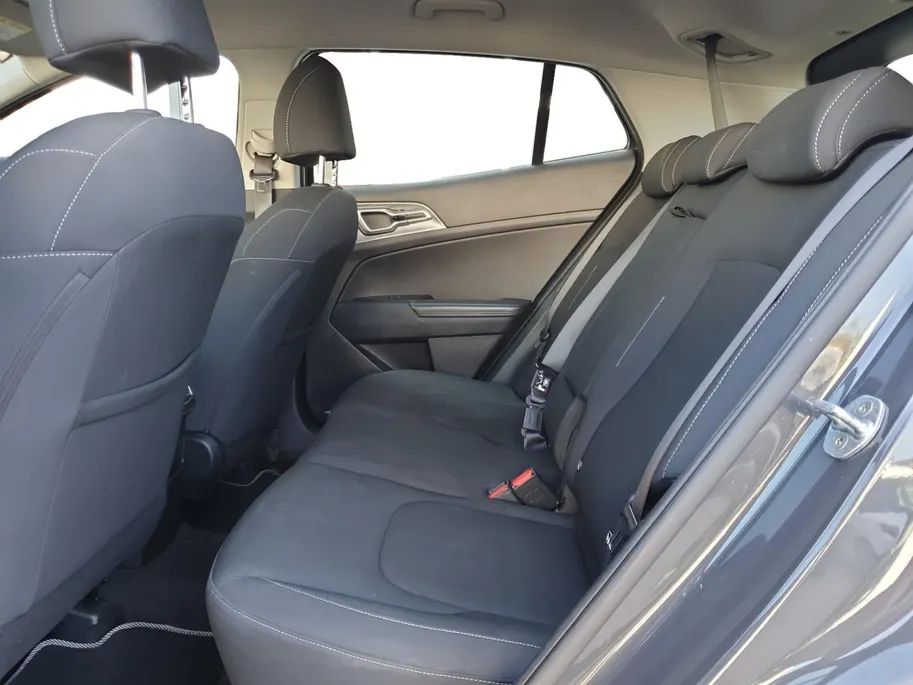 Kia Sportage 1.6T MHEV DynamicLine Edition | Stoel en stuurverwarming | Navigatie | Camera | Apple Carplay / Android Auto | Climate control |