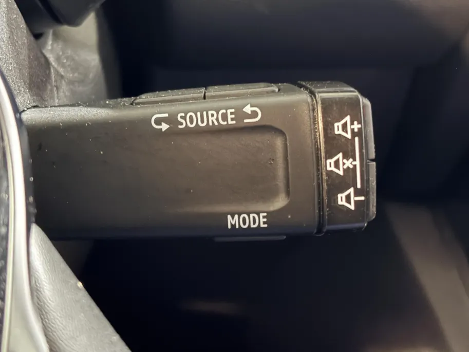 Renault Captur 145PK E-Tech Full Hybrid Techno Automaat | 1e eigenaar | Navi | Camera | Parkeersensoren | Climate Control | Apple CarPlay/Android Auto | Cruise Control | Lichtmetalen Velgen | Licht & Regen Sensor |