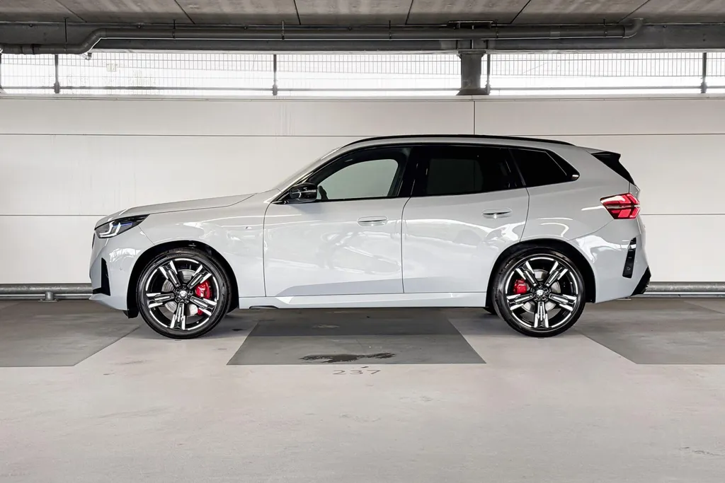 BMW X3 M50