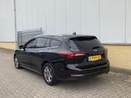 Ford Focus 1.0 EcoBoost Hybrid 125 pk Titanium SYNC 4 Navigatie - Apple Carplay/ Android Auto- Winter Pack - 16inch Lichtmetalen velgen