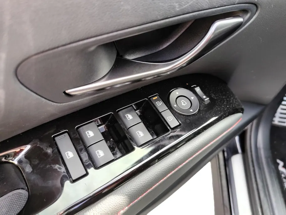 Hyundai Tucson 1.6 T-GDI PHEV N Line | Als nieuw! | Vol opties! | Climate Control | Incl. 12 maanden garantie, APK, Onderhoudsbeurt etc. Premiumpakket gratis! |