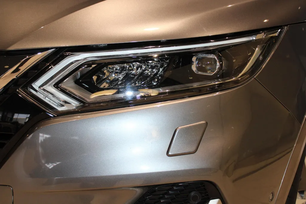 Nissan QASHQAI 1.3 DIG-T Tekna + | Bi-led verlichting | Afneembare trekhaak | Nappa lederen bekleding | Stoel geheugen | 360grd camera | Automaat | 1500kg trekgewicht | Pro-pilot |  Bose audio |