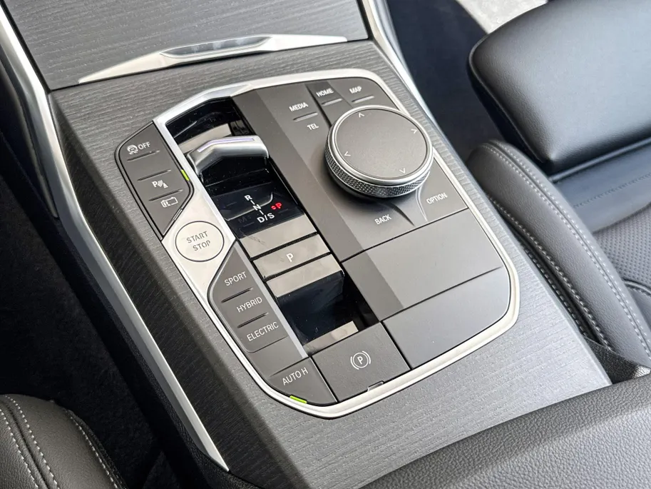 BMW 3 Serie Touring 330e