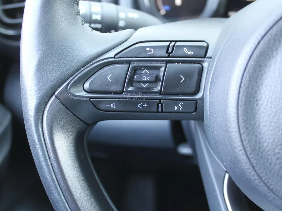 Mazda 2 Hybrid 1.5 Select | Trekhaak | Stuur-/stoelverwarming | Camera | HUD | Telefoonlader | Dodehoek detectie | Cruise adapt. | Clima | 16' LM |