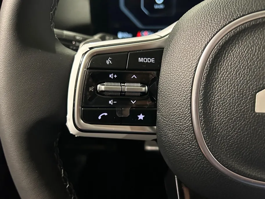 Kia Sorento 1.6 T-GDi Plug-in Hybrid 4WD DynamicPlusLine 7p | Glazen schuif-/kanteldak | BOSE premium geluidsinstallatie | Stoel- en stuurverwarming | NU €3000 inruilpremie!