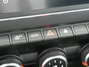 Renault Clio 1.0 TCe 90 Equilibre *Navigatie*Parkeersensoren*Cruise Control*Carplay*Zeer nette auto!