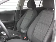 Kia Stonic 1.0 T-GDi MHEV DynamicPlusLine | Stuur-/stoelverwarming | Camera | Cruise | Clima | LED | Navi | 16' LM | Keyless |