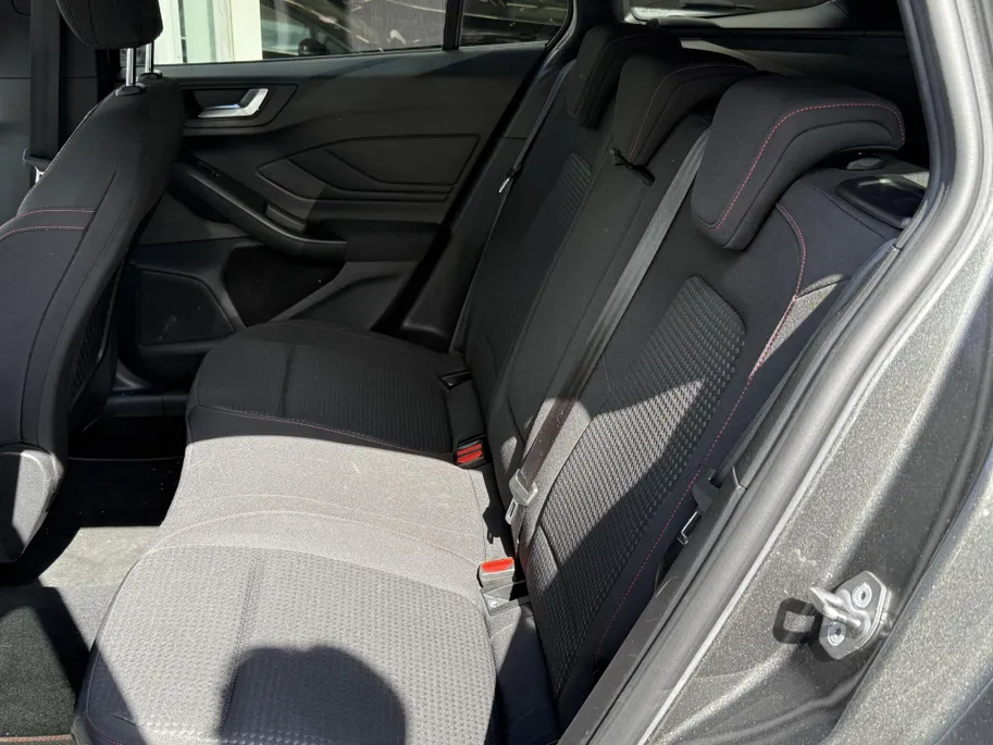 Ford Focus Wagon 1.0 EcoBoost Hybrid ST Line X Business